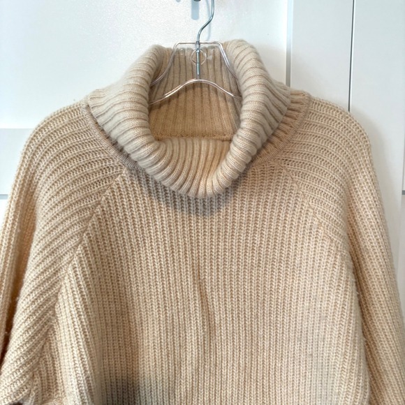 Ugg Women's Cream Wool Blend Cowl Neck Sweater in Size M - Picture 3 of 10